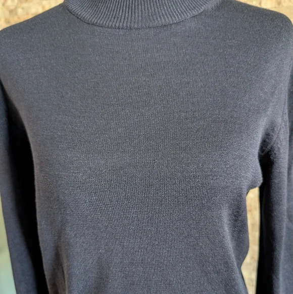 100% Silk Mockneck Turtleneck Navy Quiet Luxury Old Money Prep Academia Medium - Picture 9 of 9